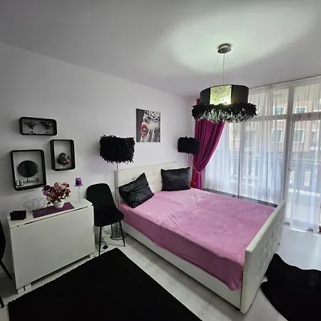 Romantic Sensual Retreat By Flat Mаnager