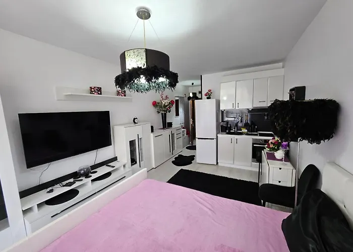 Romantic Sensual Retreat By Flat Mаnager Apartment Rawda